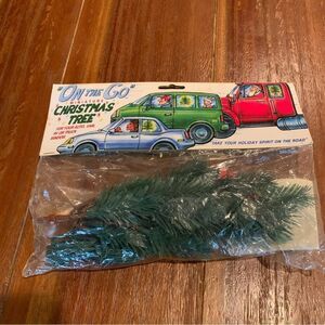 NWT Vintage “On the Go” Christmas Tree for Auto Window Lights Up